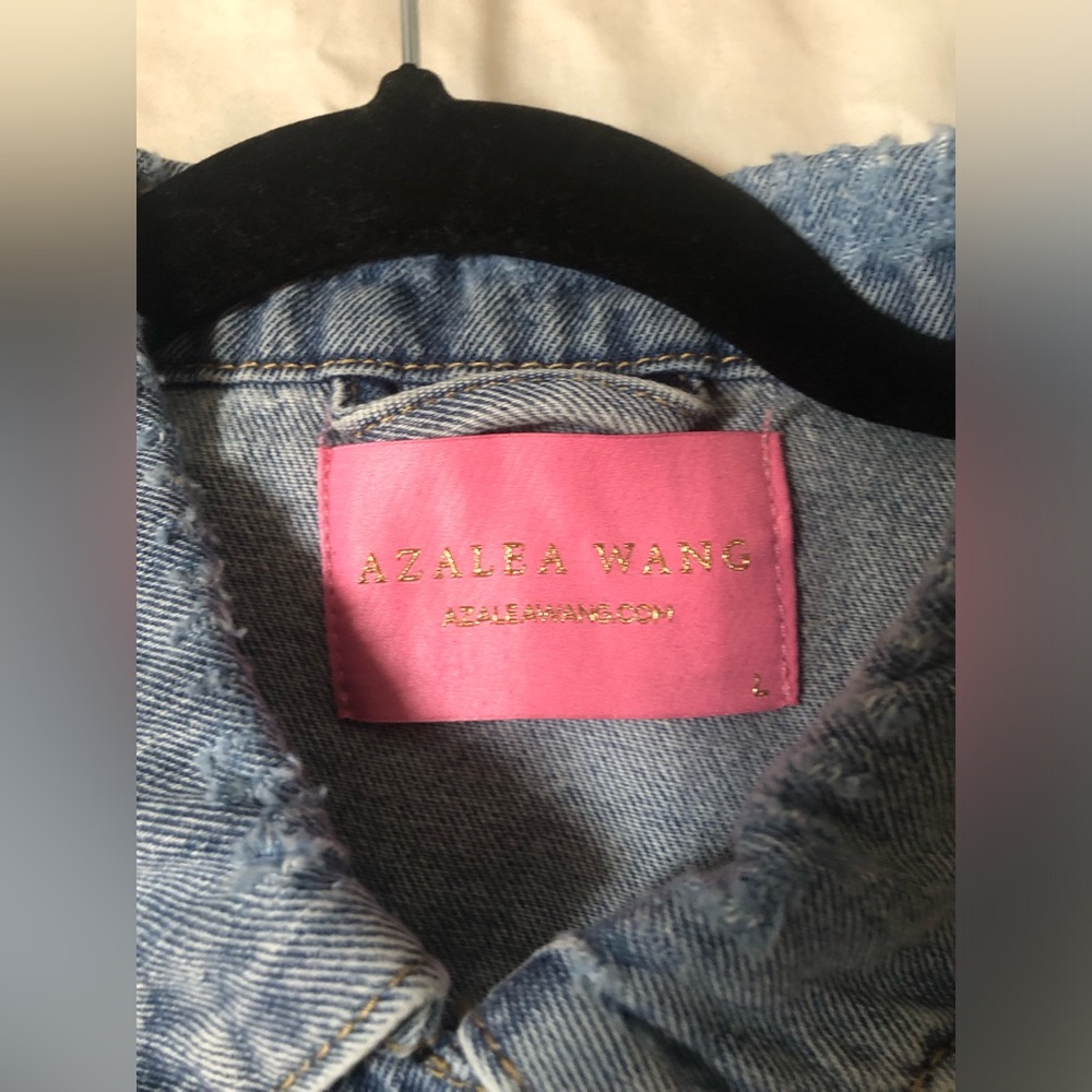 AZALEA  WANG SKULL DISTRESSED DENIM  JACKET SIZE: LARGE - Picture 3 of 8